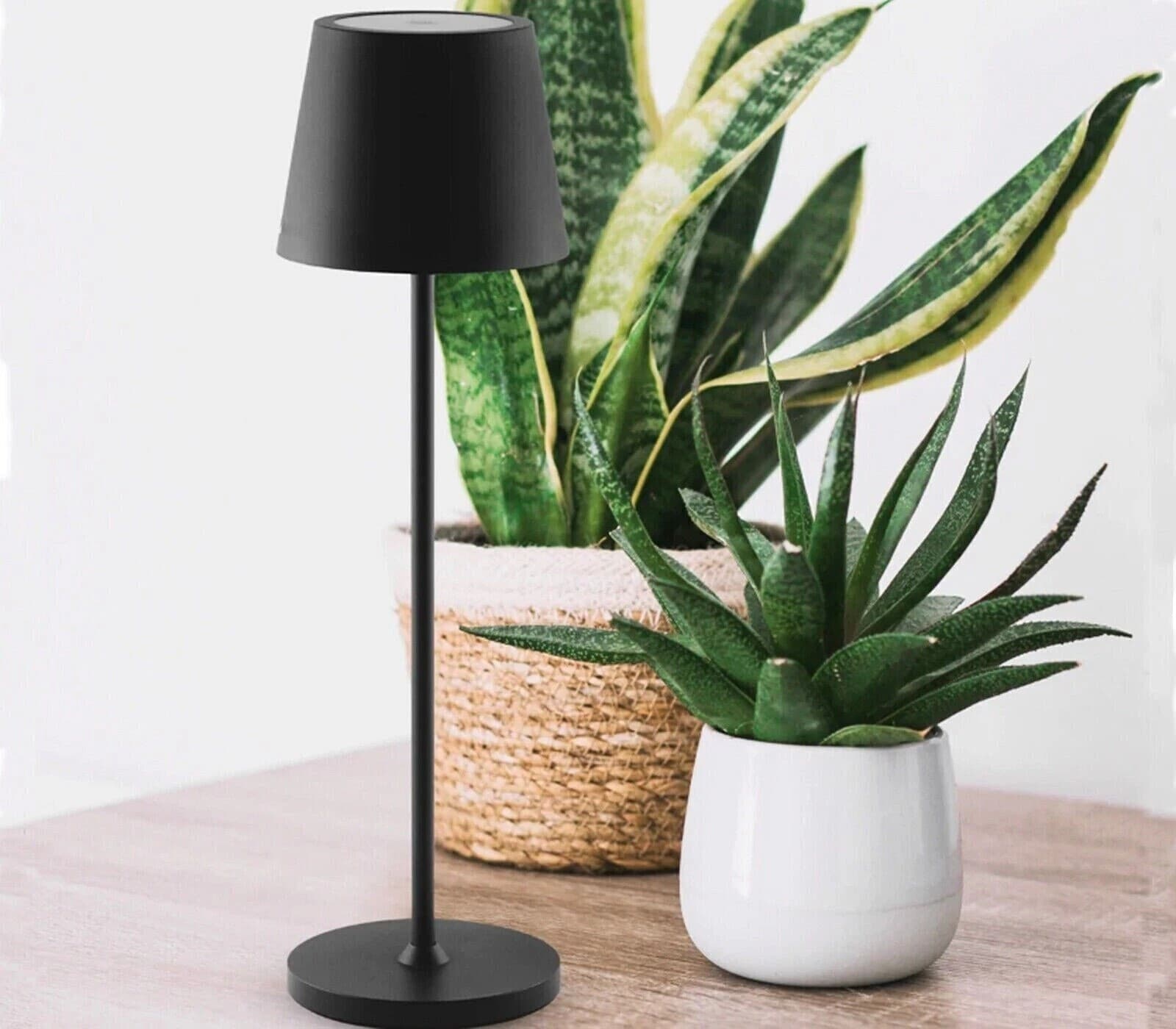 Lampada luce led da tavolo touch ricaricabile usb con 3 tonalità di colore senza fili in Lampade da tavolo e abat-jour Zencoccostore - Formia, commercioVirtuoso.it