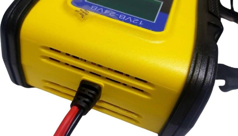 CARICABATTERIE INTELLIGENTE AVVIATORE EMERGENZA BATTERIA AUTO 12V-18A 24V-9A TK500 in Avviatori di emergenza Trade Shop italia - Napoli, commercioVirtuoso.it