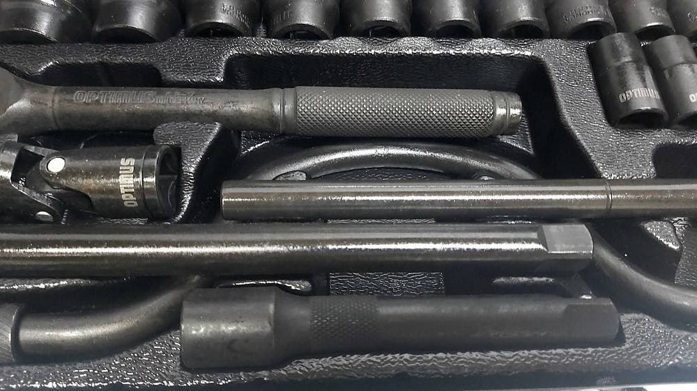 SET CHIAVI A BUSSOLA 24 PEZZI CON CRICCHETTO REVERSIBILE 1/2'' PROLUNGHE VALIGIA in Chiavi a bussola Trade Shop italia - Napoli, commercioVirtuoso.it