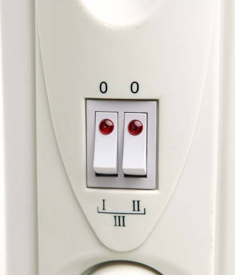 RADIATORE ELETTRICO AD OLIO 9 ELEMENTI CON ROTELLE DA 2000W BASSO CONSUMO STUFA in Radiatori Trade Shop italia - Napoli, commercioVirtuoso.it