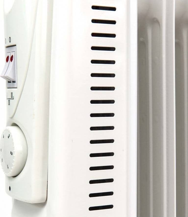 RADIATORE ELETTRICO AD OLIO 9 ELEMENTI CON ROTELLE DA 2000W BASSO CONSUMO STUFA in Radiatori Trade Shop italia - Napoli, commercioVirtuoso.it
