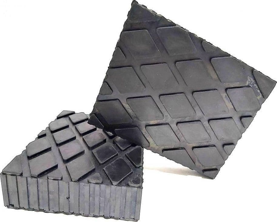 SET 2 PEZZI TAMPONI IN GOMMA PER PONTI SOLLEVATORI TAMPONE 16 X 12 X 5 CM in Sollevatori idraulici Trade Shop italia - Napoli, commercioVirtuoso.it