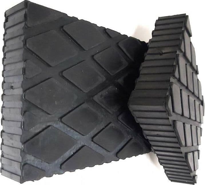 SET 2 PEZZI TAMPONI DI GOMMA PER PONTI SOLLEVATORI TAMPONE 16 X 12 X 3.5 CM in Sollevatori idraulici Trade Shop italia - Napoli, commercioVirtuoso.it