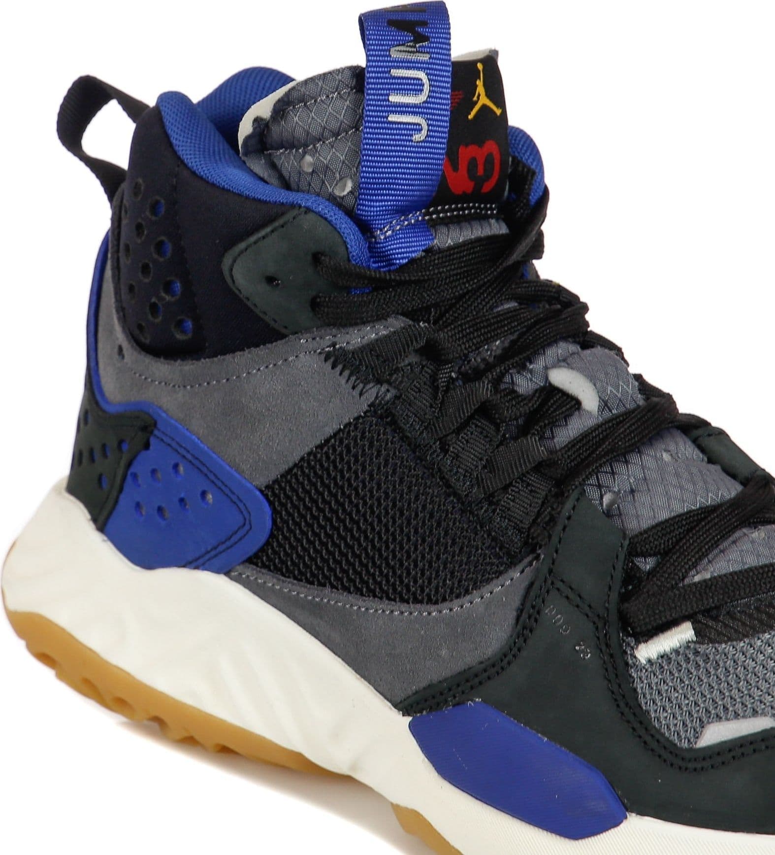 JORDAN Scarpa Alta Uomo Jordan Delta Mid Black/gym Red/dark Grey/storm Blue da uomo in Scarpe da Basket da donna Drestige - Casamassima, commercioVirtuoso.it
