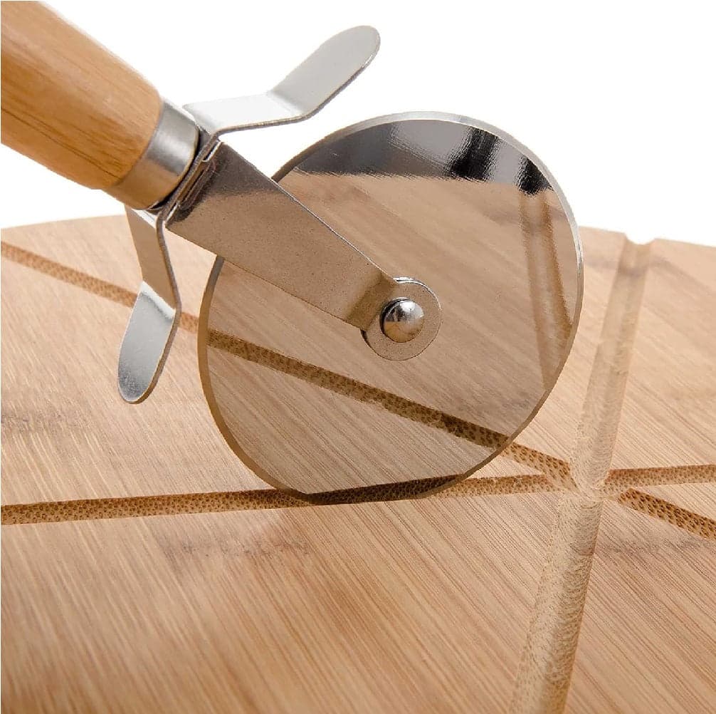 Tagliere Pizza Bambù 35cm con Rotella Taglia Pizza Ecologico e Robusto (6 Spicchi) in Piatti da pizza Danyx - Casoria, commercioVirtuoso.it