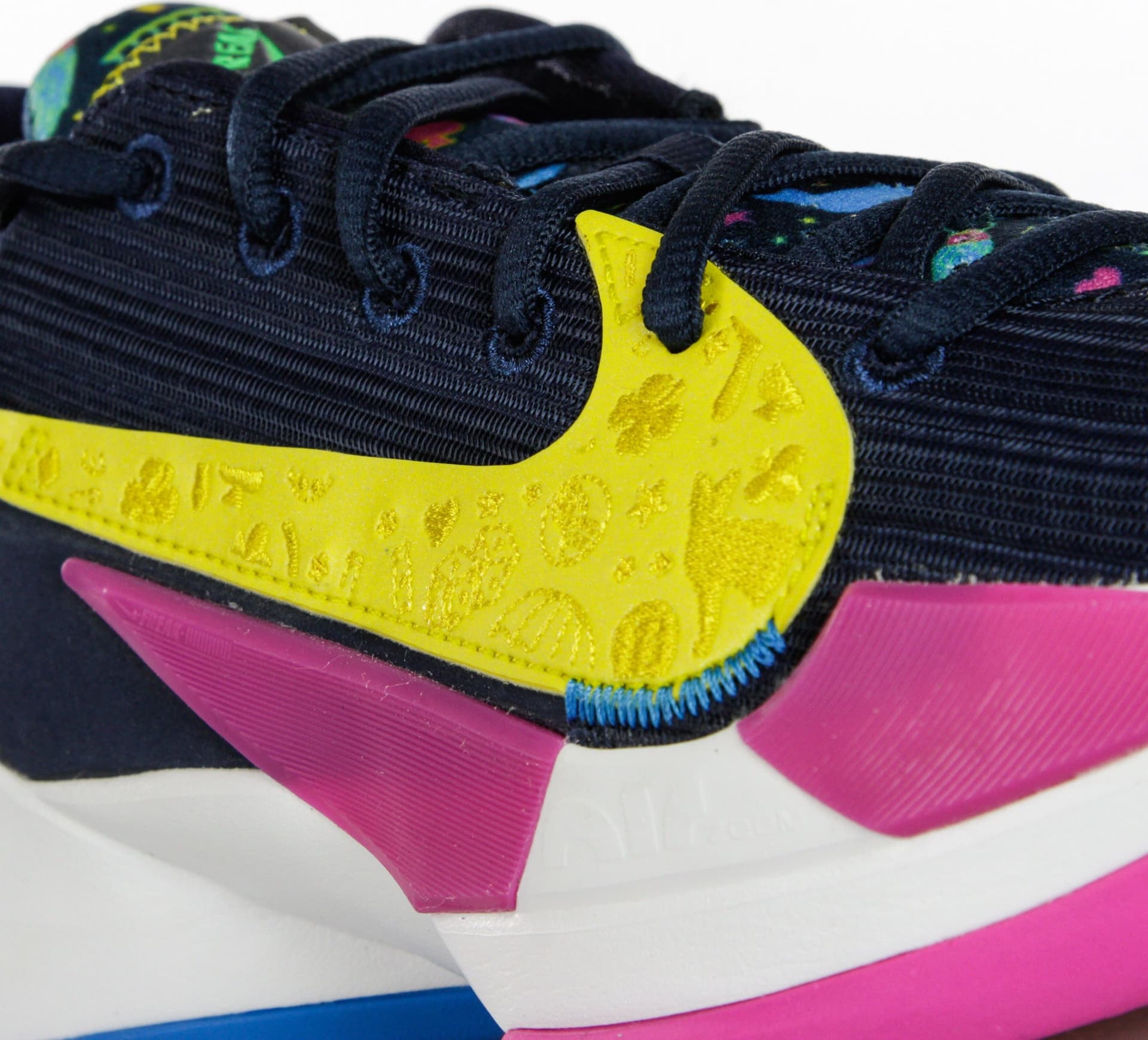 NIKE NBA Scarpa Bassa Uomo Zoom Freak 2 Midnight Navy/poison Green/fire Pink da uomo in Scarpe da Basket da donna Drestige - Casamassima, commercioVirtuoso.it