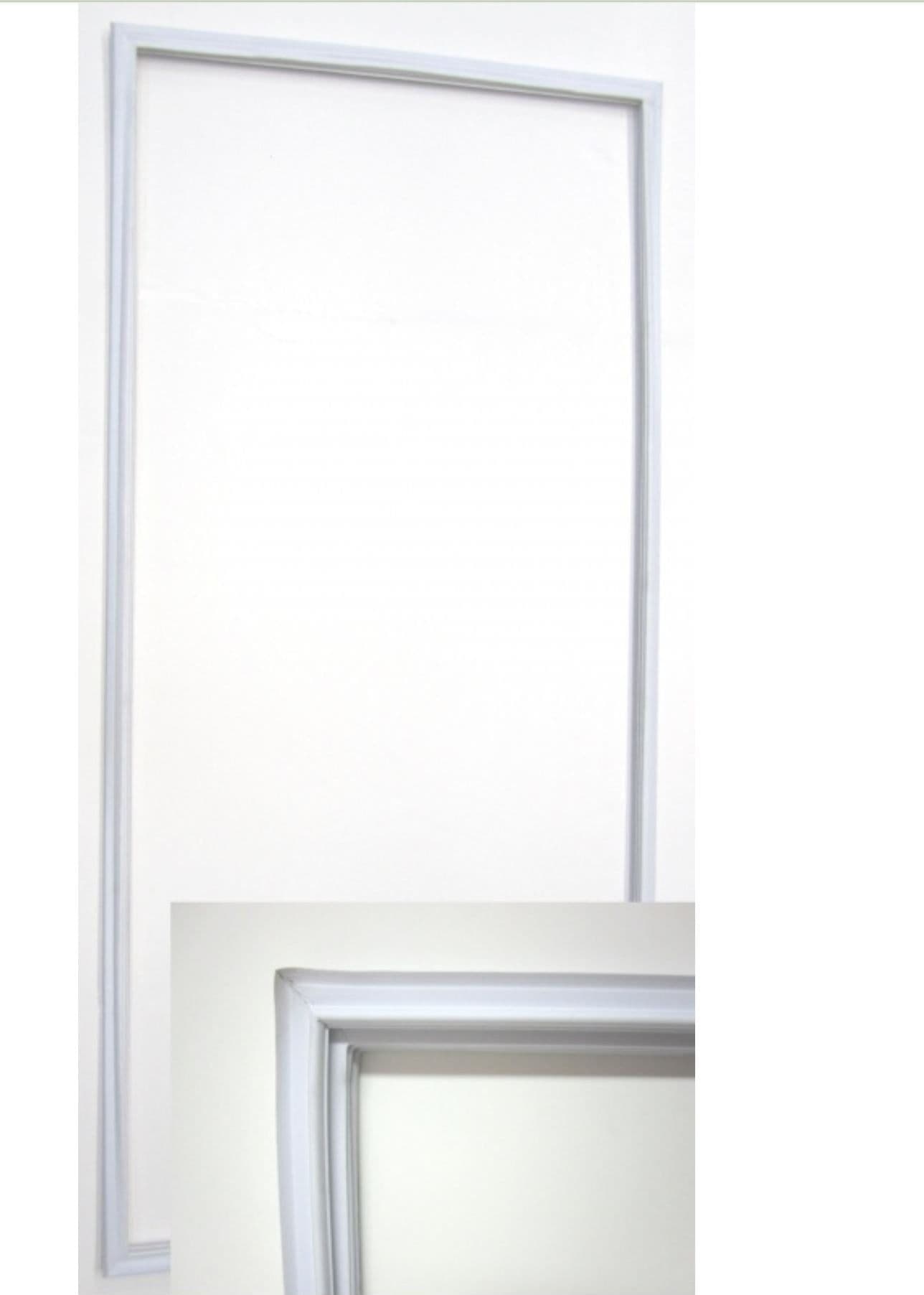 GUARNIZIONE MAGNETICA PORTA FRIGORIFERO FRIGO ARISTON INDESIT 554x972 mm in prodotto EuroStore07 - Alatri, commercioVirtuoso.it