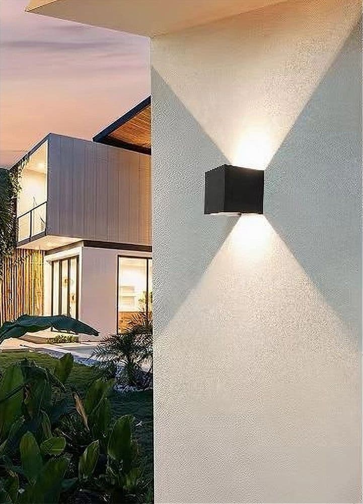 APPLIQUE DA PARETE NERO 22 WATT PER ESTERNO DOPPIA EMISSIONE LUMINOSA IP65 ES66 in Lampade da parete Trade Shop italia - Napoli, commercioVirtuoso.it