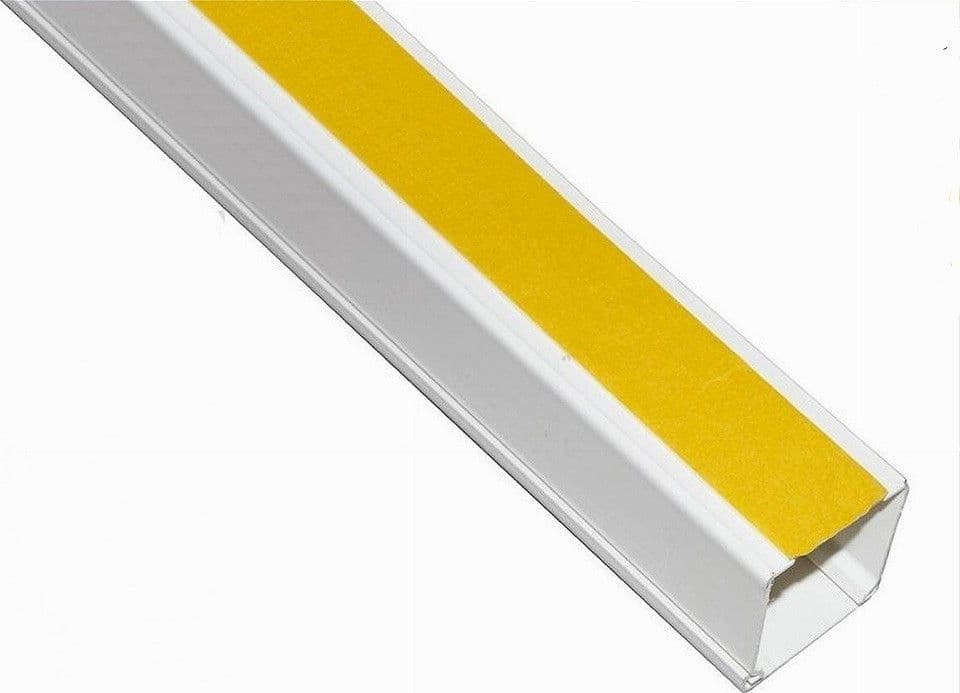 10 PZ PROFILI CANALINA PASSACAVI CON BIADESIVO IN PVC COLORE BIANCO 2 MT 10X10MM in Canaline fili elettrici Trade Shop italia - Napoli, commercioVirtuoso.it