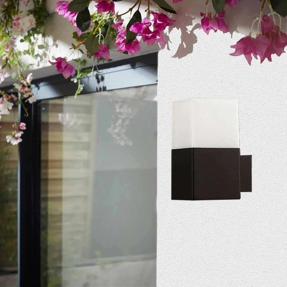 APPLIQUE A MURO PER ESTERNO LAMPADA DA PARETE IN ALLUMINIO ATTACCO E27 IP44 B160 in Lampade da parete Trade Shop italia - Napoli, commercioVirtuoso.it