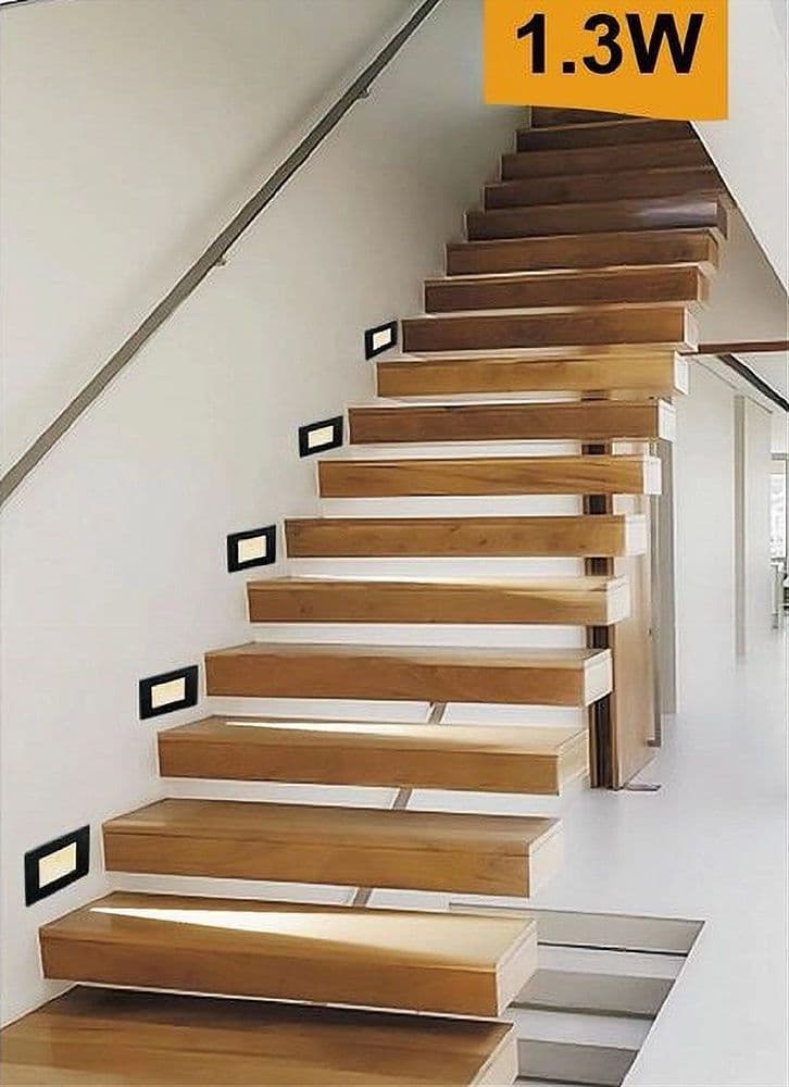 SEGNAPASSO PLACCA NERA MURO SENSORE MOVIMENTO PIR 1,3 W CASSETTA 503 XGGYD-001N in Lampade da parete Trade Shop italia - Napoli, commercioVirtuoso.it