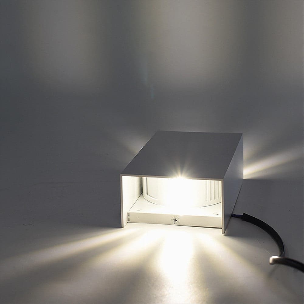 APPLIQUE LED ESTERNO RETTANGOLARE 10W DOPPIA EMISSIONE DI LUCE 3000K 4000K 640-B in Lampade da parete Trade Shop italia - Napoli, commercioVirtuoso.it