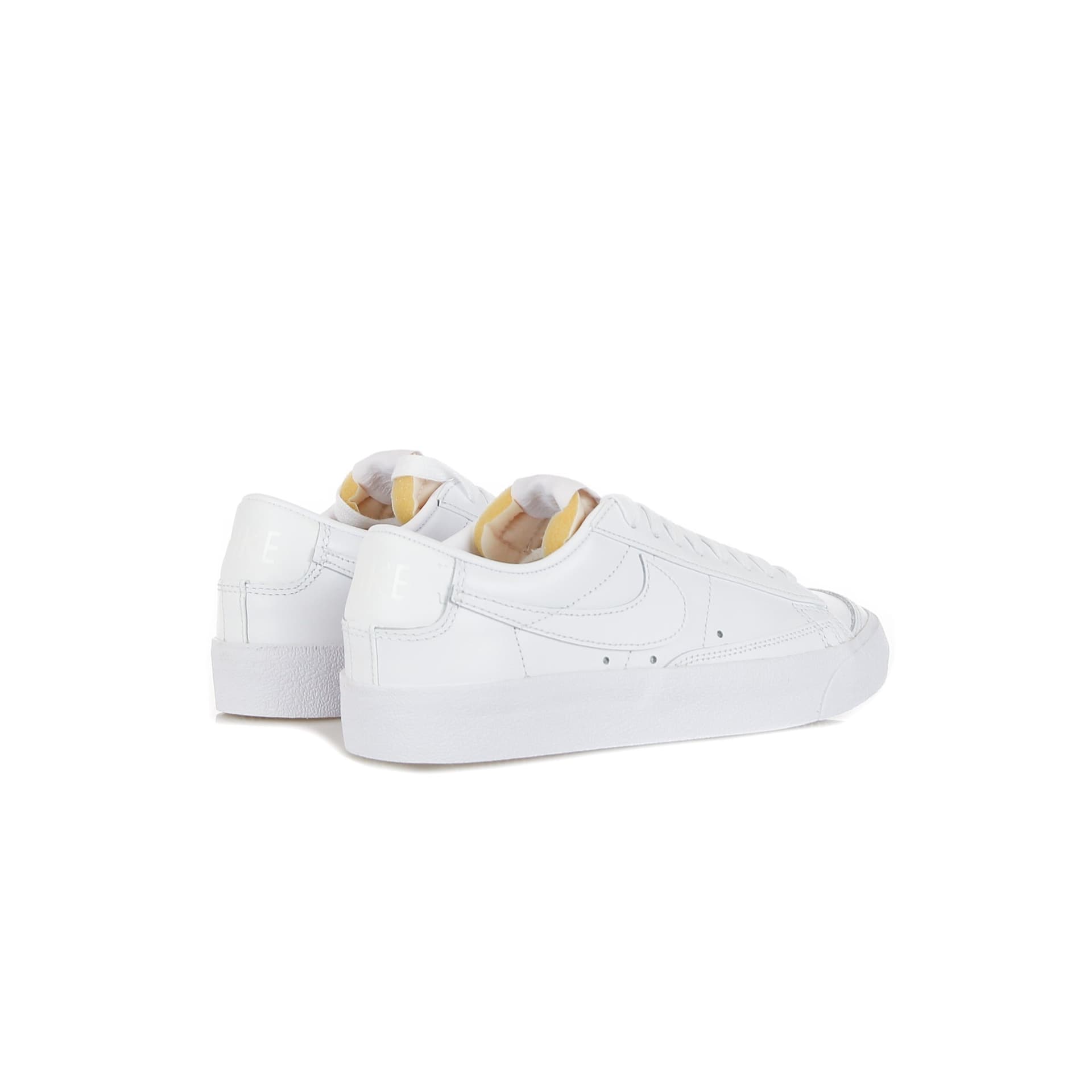 Nike Scarpa Bassa Donna W Blazer Low 77 White/white/white/white da donna in Sneaker casual Drestige - Casamassima, commercioVirtuoso.it