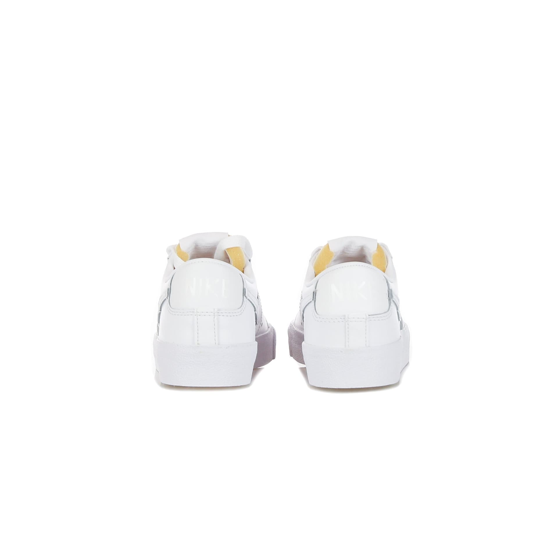 Nike Scarpa Bassa Donna W Blazer Low 77 White/white/white/white da donna in Sneaker casual Drestige - Casamassima, commercioVirtuoso.it