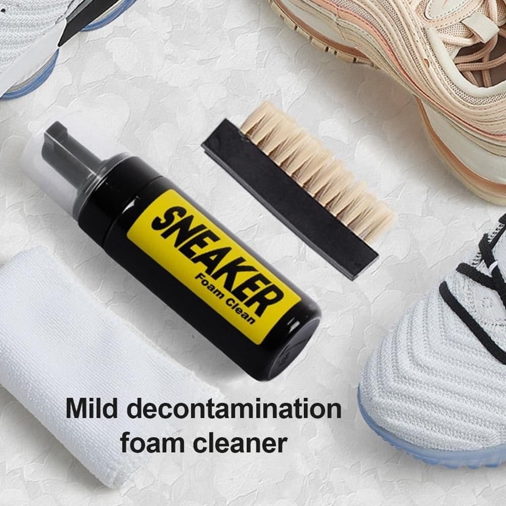SCHIUMA DETERGENTE PER LA PULIZIA DI SCARPE SNEAKER CLEANING SENZA RISCIACQUO in Detergenti per scarpe Trade Shop italia - Napoli, commercioVirtuoso.it