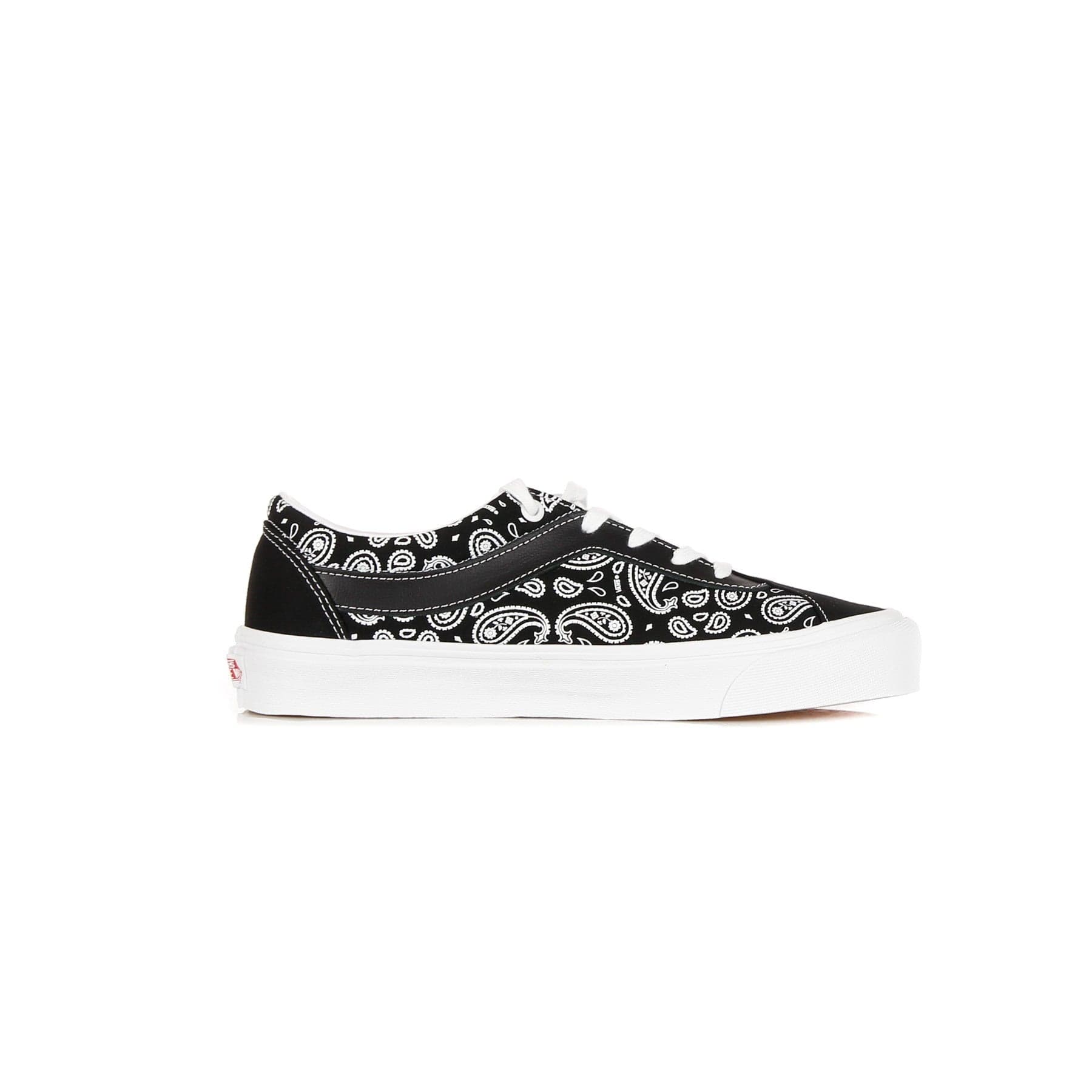 VANS Scarpa Bassa Uomo Bold Ni (paisley) Black/true White da uomo in Sneaker casual Drestige - Casamassima, commercioVirtuoso.it