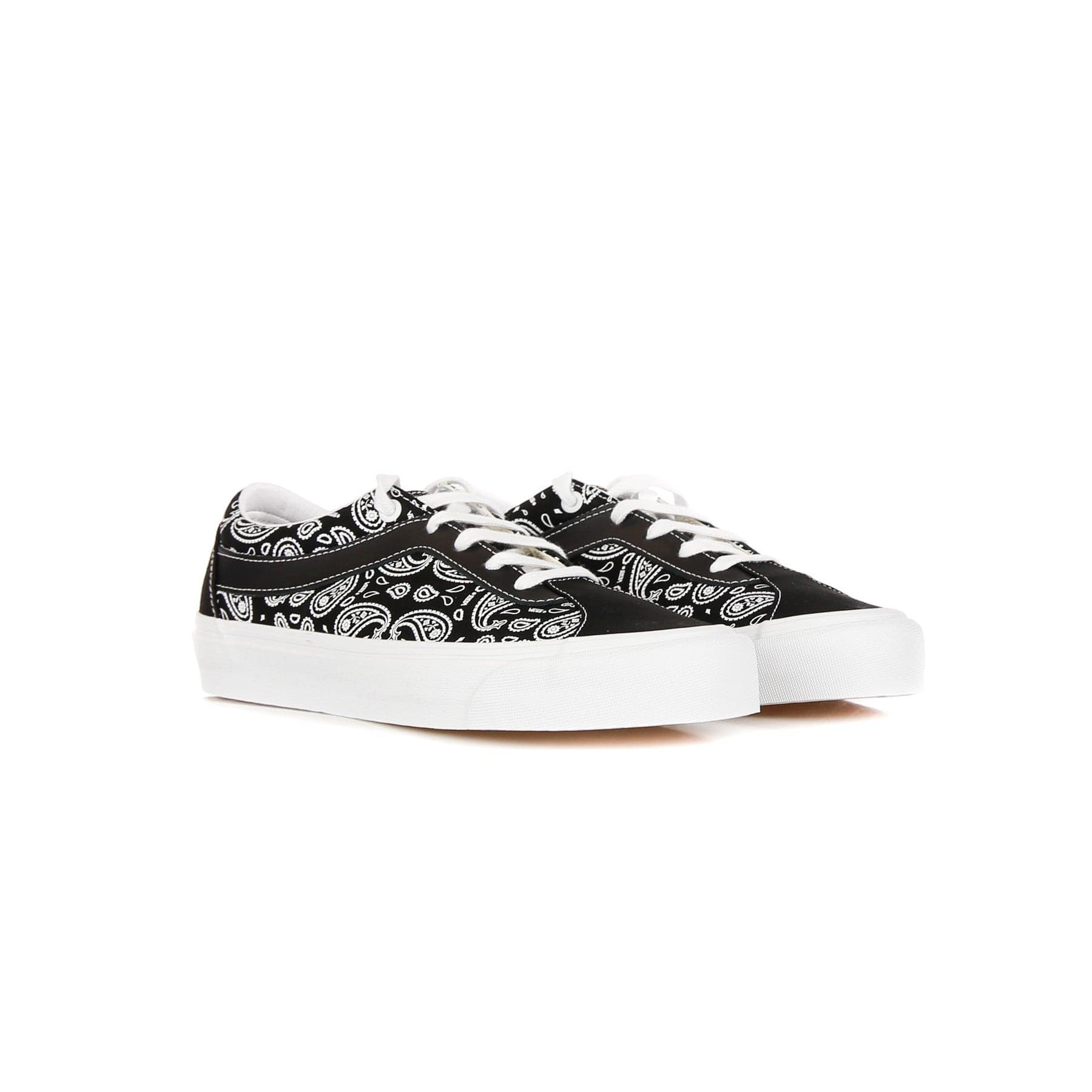 VANS Scarpa Bassa Uomo Bold Ni (paisley) Black/true White da uomo in Sneaker casual Drestige - Casamassima, commercioVirtuoso.it