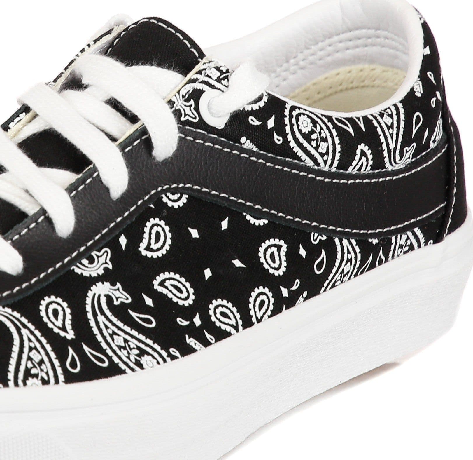 VANS Scarpa Bassa Uomo Bold Ni (paisley) Black/true White da uomo in Sneaker casual Drestige - Casamassima, commercioVirtuoso.it