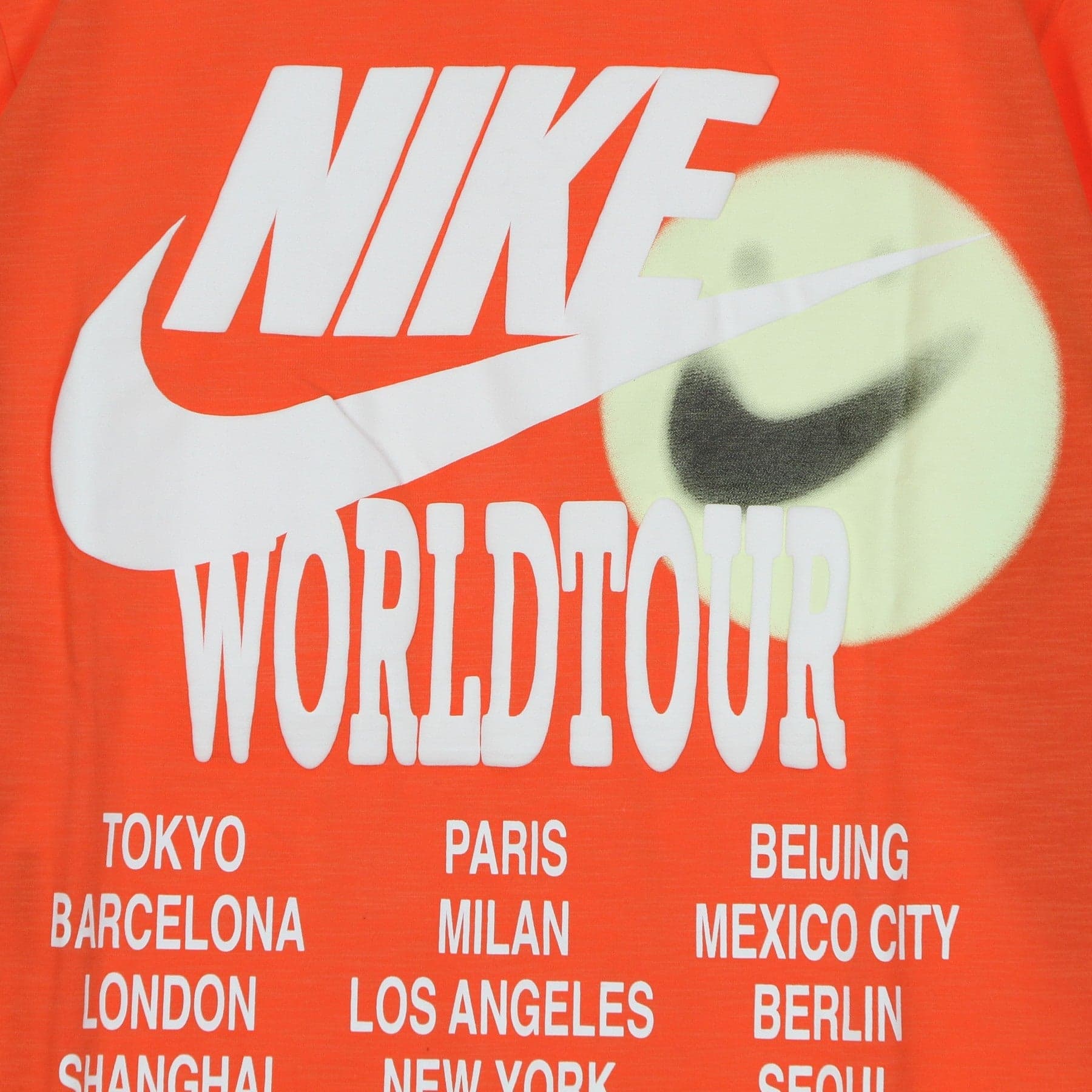 Nike Maglietta Manica Lunga Uomo Sportswear L/s Top World Tour Turf Orange da uomo in T-Shirt Drestige - Casamassima, commercioVirtuoso.it