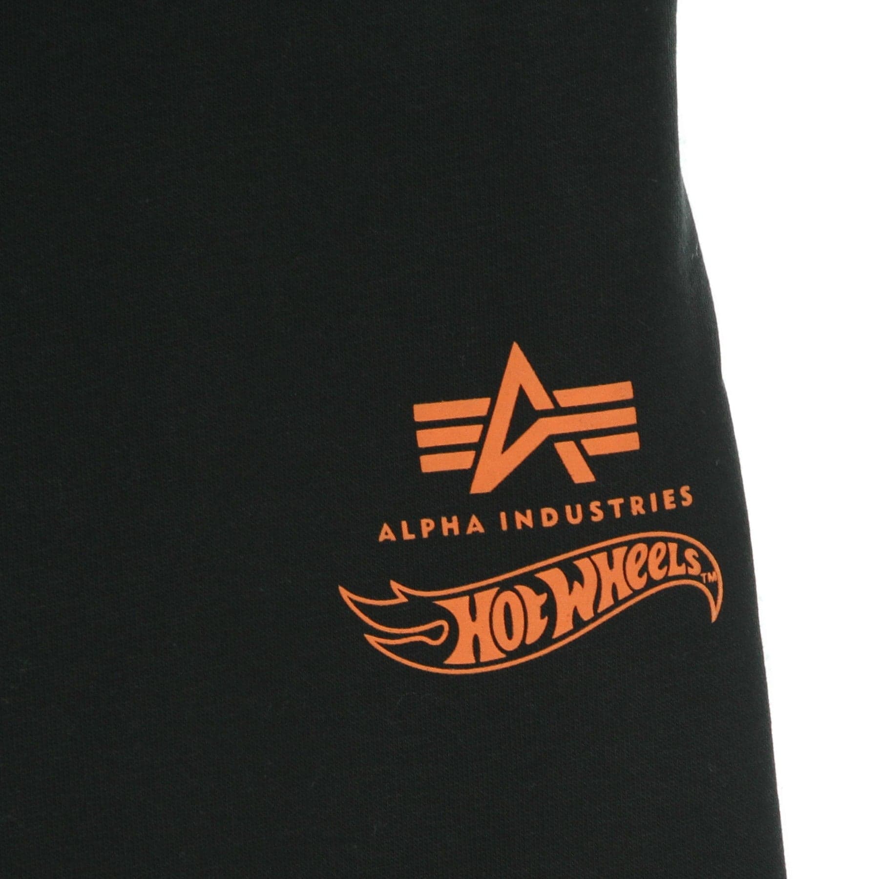 ALPHA INDUSTRIES Pantalone Tuta Felpato Uomo Flame Jogger X Hot Wheels Black da uomo in Pantaloni sportivi Drestige - Casamassima, commercioVirtuoso.it