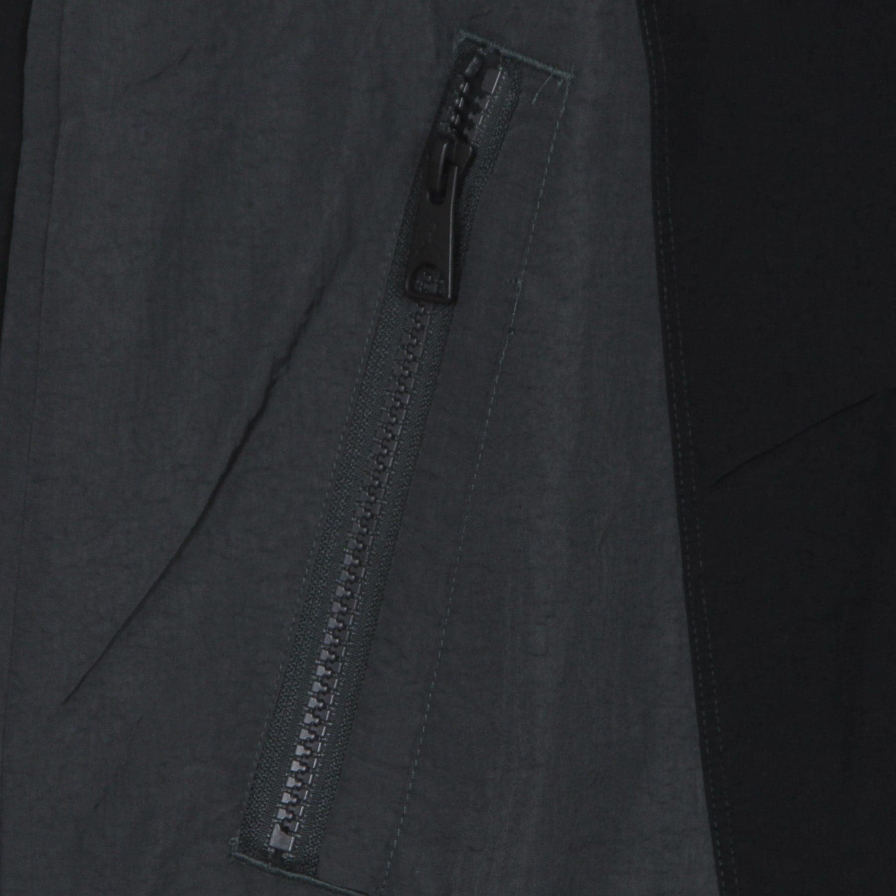 JORDAN Giacca a Vento Uomo M Air Jordan 5 Jacket Black/dk Smoke Grey da uomo in Giacche sportive e tecniche Drestige - Casamassima, commercioVirtuoso.it