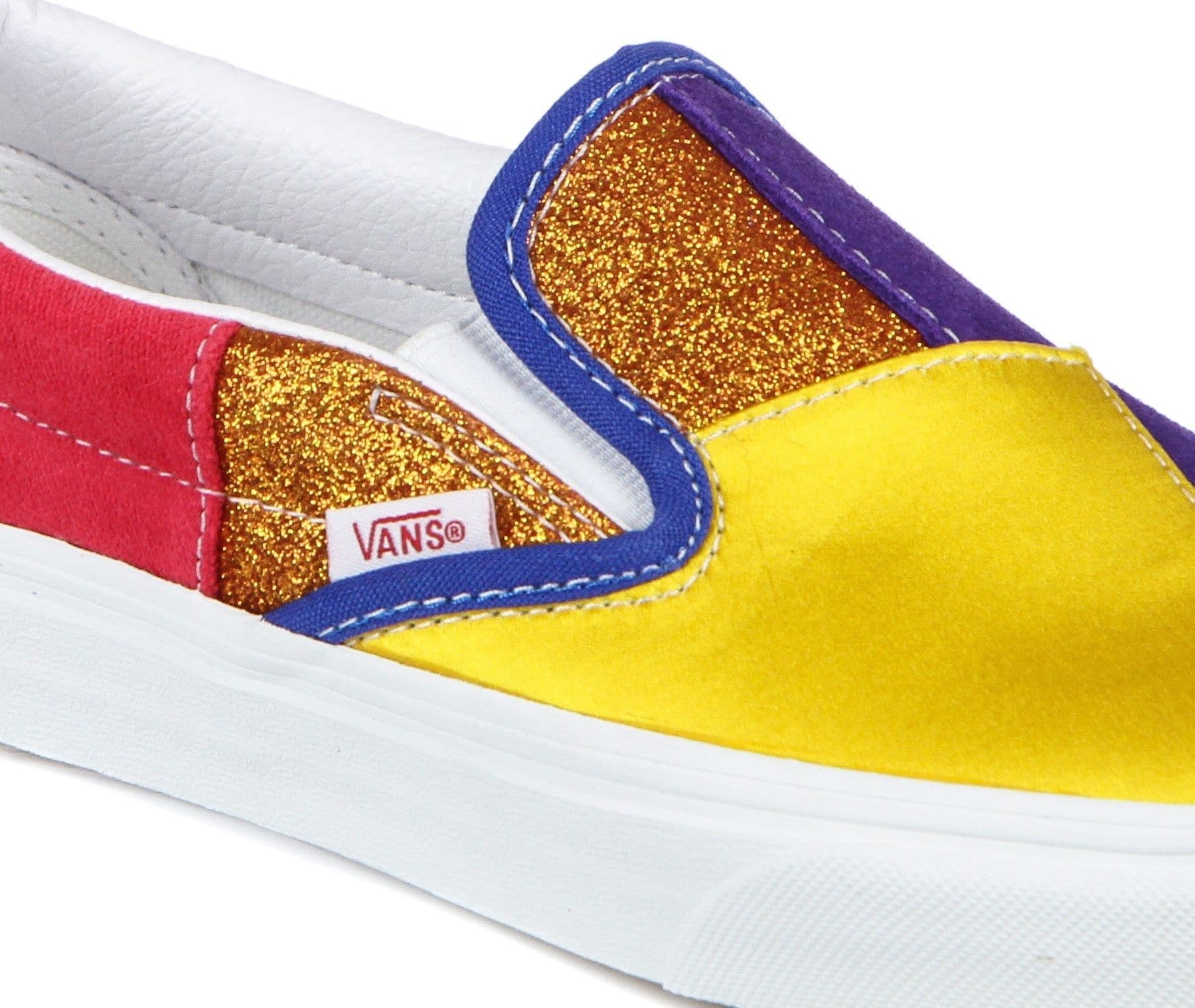 VANS Scarpa Bassa Donna Classic Slip-on (pride) Patchwork/true White da donna in Sneaker casual Drestige - Casamassima, commercioVirtuoso.it