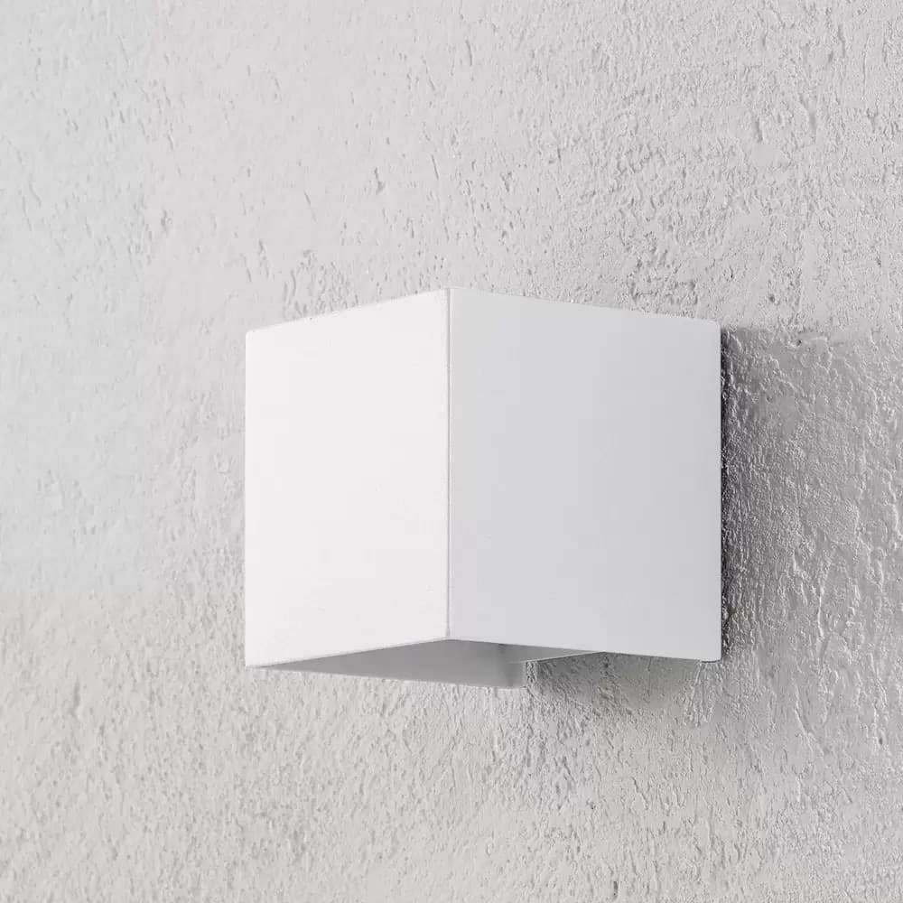 APPLIQUE LED A CUBO 12 WATT LAMPADA QUADRATA BIANCO DA PARETE INTERNO IP20 00748 in Lampade da parete Trade Shop italia - Napoli, commercioVirtuoso.it