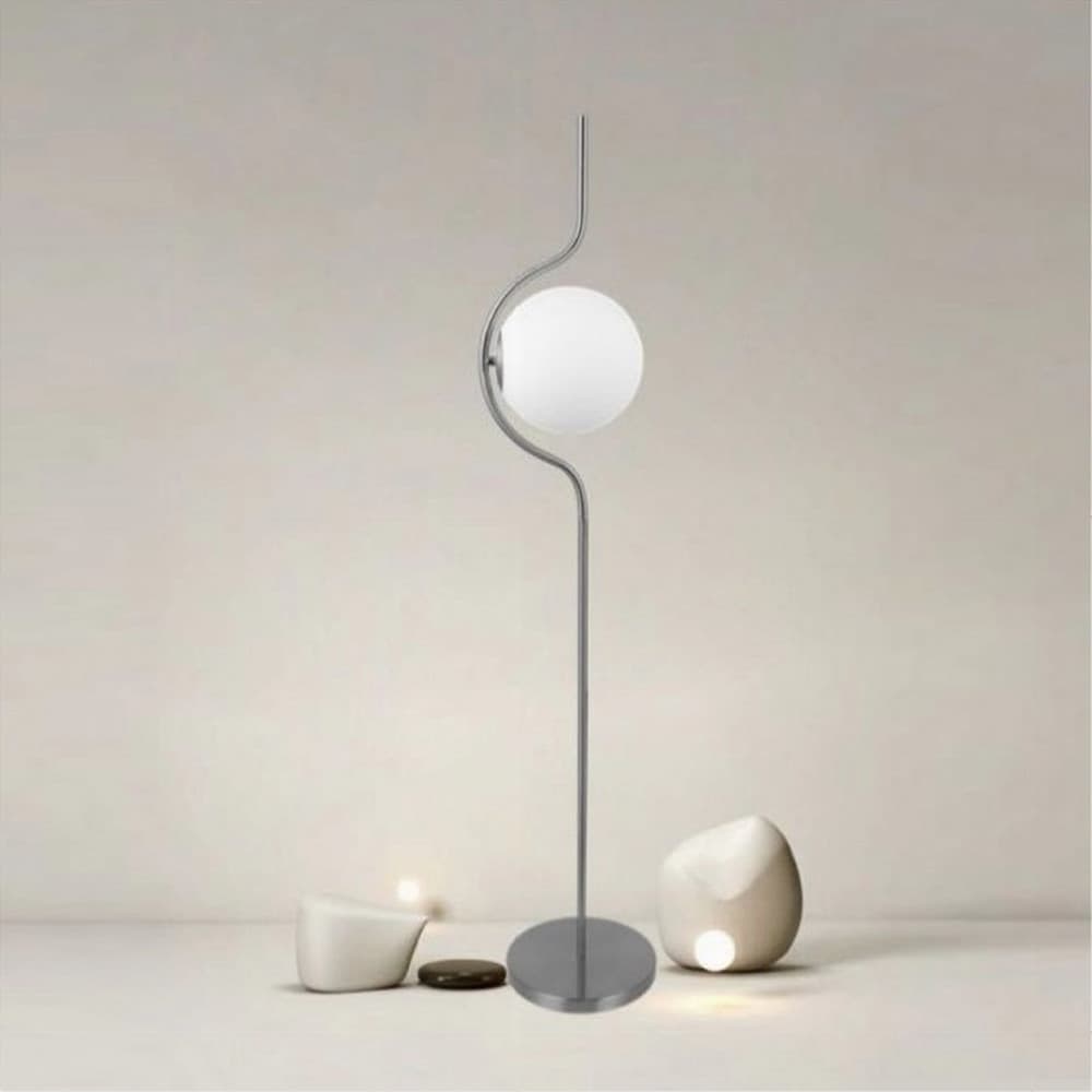 LAMPADA DA TERRA ARGENTO CON SFERA VETRO BIANCO PIANTANA E27 DESIGN MODERNO 33900 in Lampade da terra Trade Shop italia - Napoli, commercioVirtuoso.it
