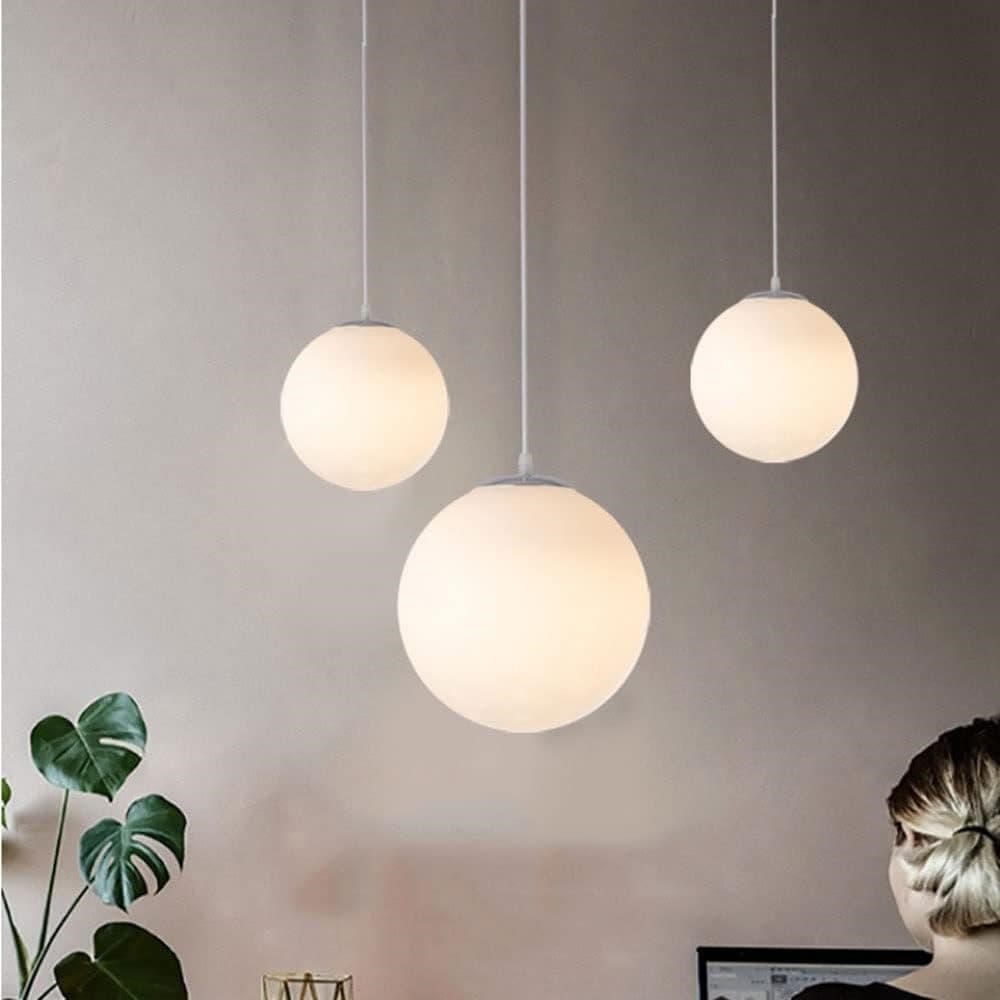 LAMPADARIO A SOSPENSIONE ARGENTO CON SFERA VETRO BIANCO ATTACCO E27 MINIMAL 33511 in Lampade a sospensione Trade Shop italia - Napoli, commercioVirtuoso.it