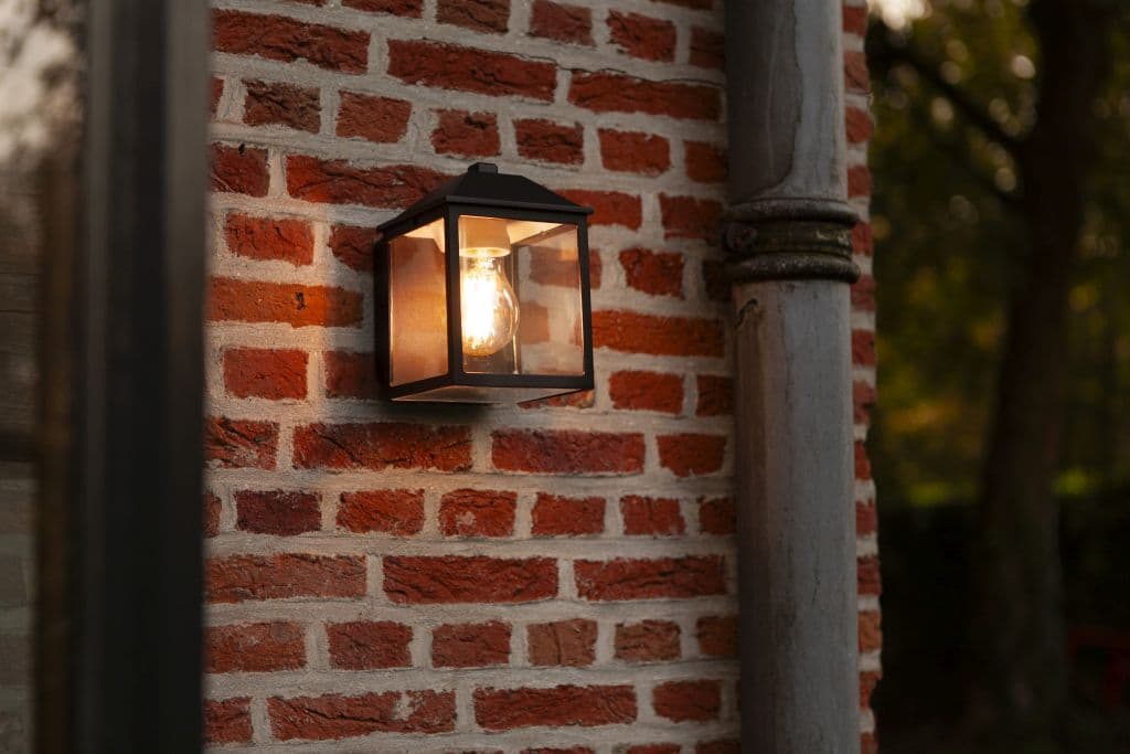 Applique SPIRE da esterno - attacco E27 - Lampadina NON Inclusa in Lampade da parete Elettrowatt - San Severino Marche, commercioVirtuoso.it