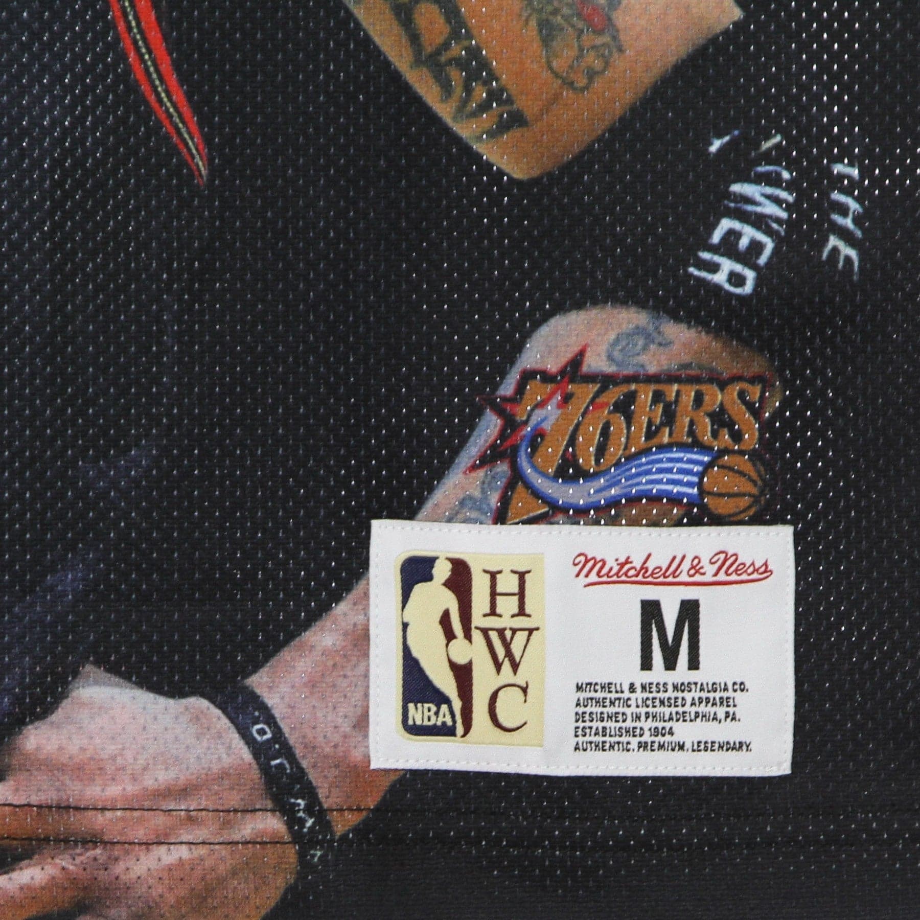 MITCHELL &amp; NESS Canotta Tipo Basket Uomo Nba Behind the Back Tank Allen Iverson Hardwood Classics Phi76e Black da uomo in Palle da Basket Drestige - Casamassima, commercioVirtuoso.it