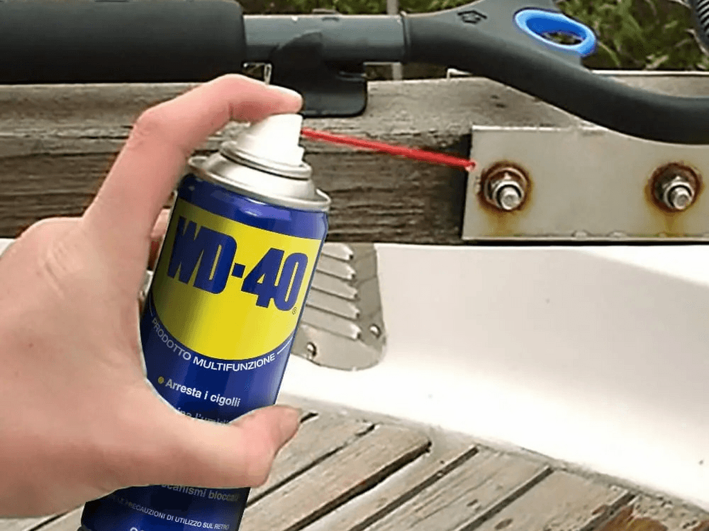 WD-40 multifunzione 200ml. Confezione da 2pz in Lubrificanti GardenStore - Novellara, commercioVirtuoso.it