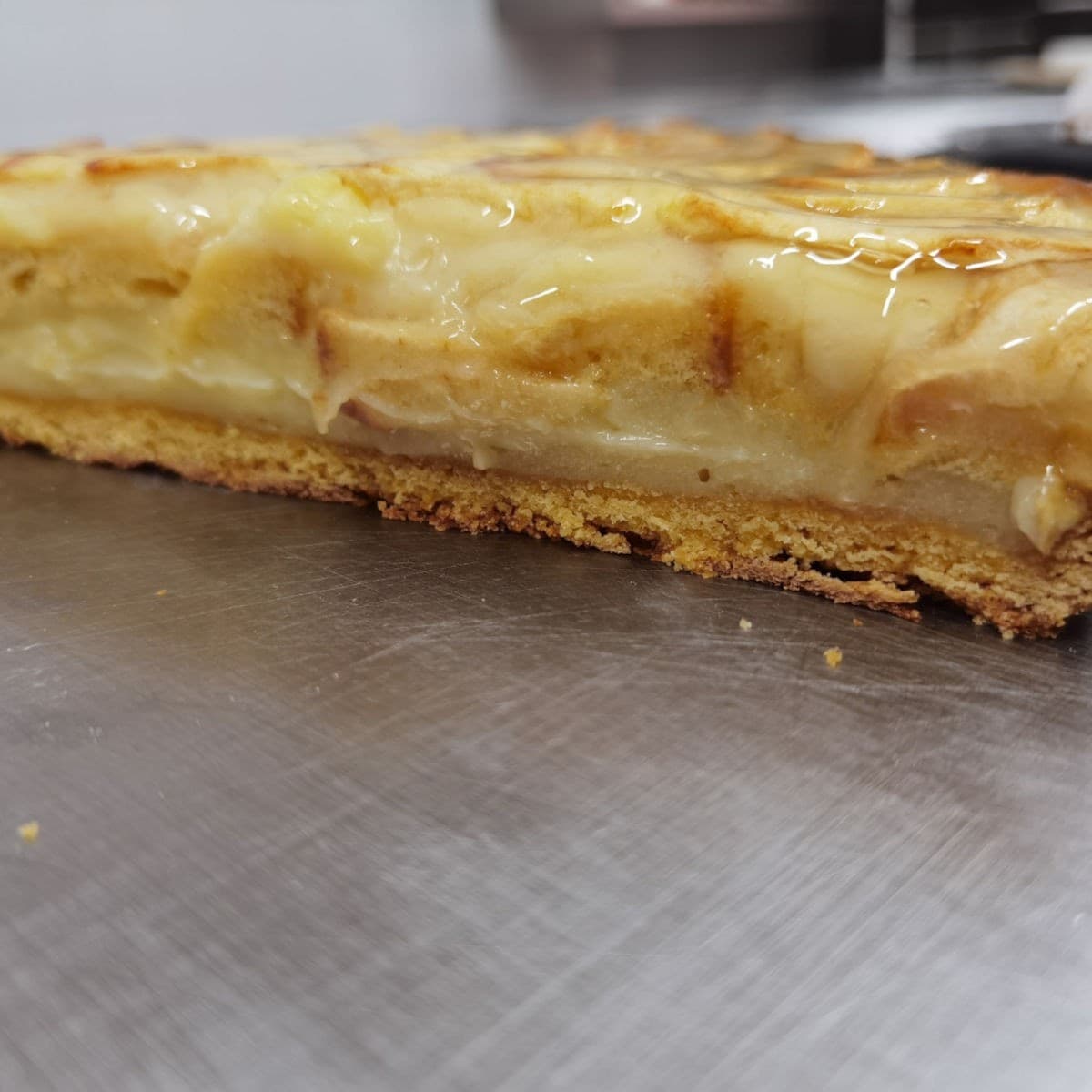 Crostata alle mele con gelatina all'albicocca in  Trinakia - Siracusa, commercioVirtuoso.it