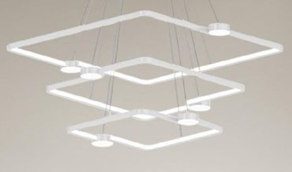 LAMPADARIO A SOSPENSIONE LED 112W 3 QUADRATI CON TELECOMANDO DESIGN MODERNO BIANCO 71224 in Lampadari Trade Shop italia - Napoli, commercioVirtuoso.it