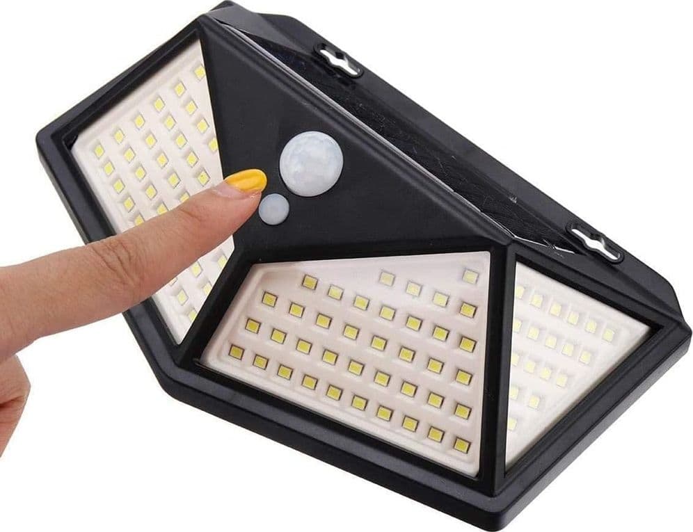 2 PZ LAMPADA SOLARE ESTERNO GIARDINO FARETTO FOTOVOLTAICO SENSORE LUCE 114 LED FARO in Lampade da parete Trade Shop italia - Napoli, commercioVirtuoso.it