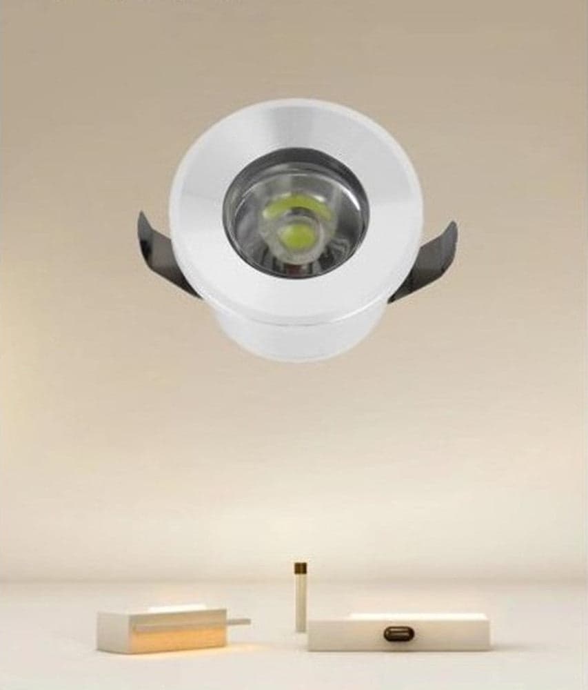 FARETTO 1W LED INCASSO A SOFFITTO IP20 BIANCO MINI SPOT SEGNAPASSI LUCE FREDDA 00205 in Faretti da soffitto Trade Shop italia - Napoli, commercioVirtuoso.it