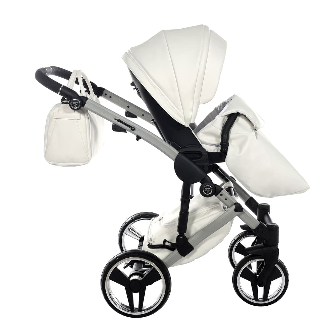 Junama Diamond Mirror Satin V2 2 in 1 Pelle Bianco Navicella Grigio Telaio Cromato in Specchietti per angolo morto La Casa Del Bebè - Napoli, commercioVirtuoso.it