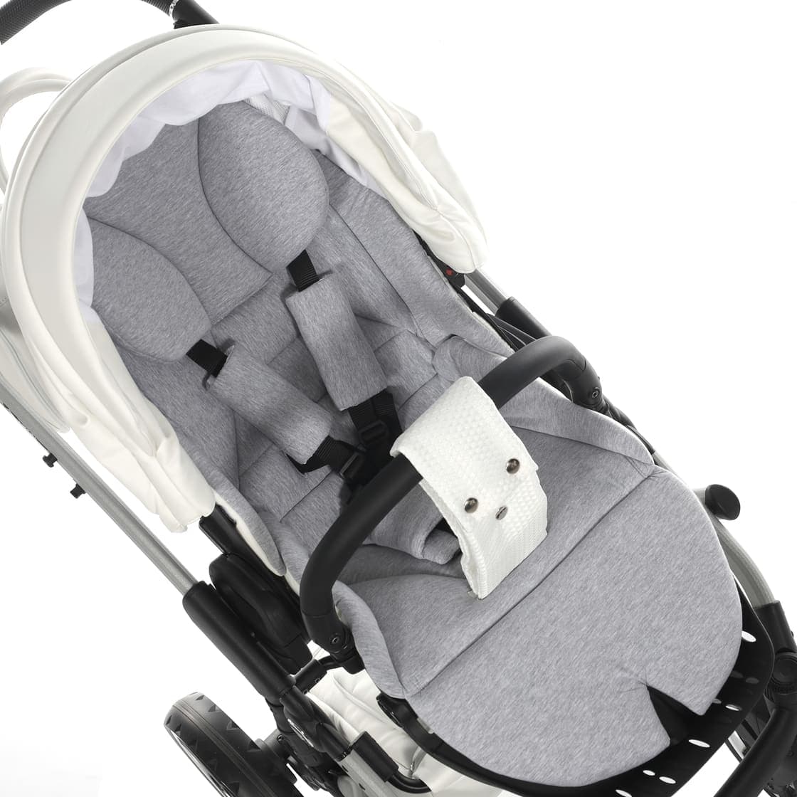 Junama Diamond Mirror Satin V2 2 in 1 Pelle Bianco Navicella Grigio Telaio Cromato in Specchietti per angolo morto La Casa Del Bebè - Napoli, commercioVirtuoso.it