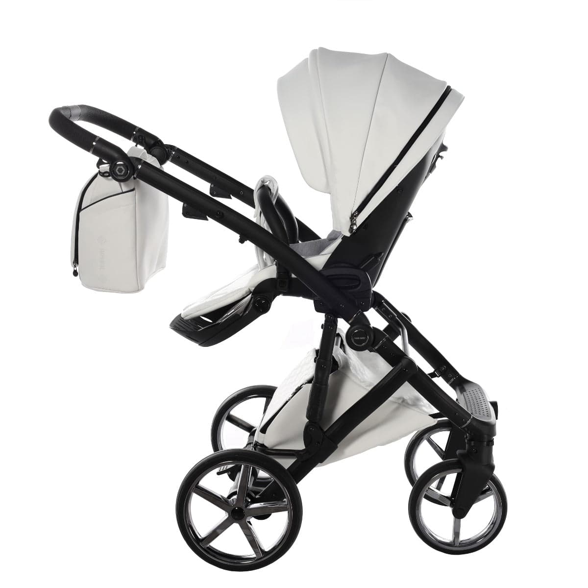 Trio Antes Baby Monogram Bianco Telaio Silver in Sistemi modulari La Casa Del Bebè - Napoli, commercioVirtuoso.it