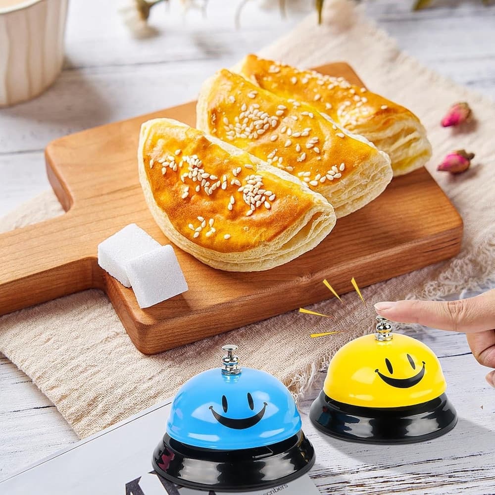 CAMPANELLO DA TAVOLO IN ACCIAIO INOX DA CHIAMATA CON SORRISO PER HOTEL RISTORANTI in Targhe con indirizzo Trade Shop italia - Napoli, commercioVirtuoso.it