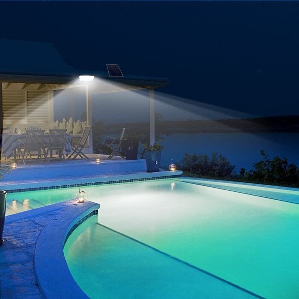 FARO A LED CON PANNELLO SOLARE 200 W LUCE BIANCA FREDDA 6500K BATTERIE AL LITIO in Proiettori Trade Shop italia - Napoli, commercioVirtuoso.it
