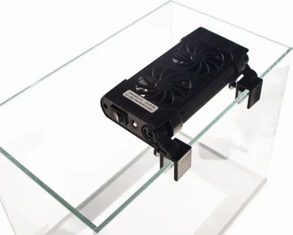 DOPPIA VENTOLA DI RAFFREDDAMENTO PER ACQUARIO VENTILATORE DOPPIO 12V 50MM FS-602 in Ventilatori da tavolo Trade Shop italia - Napoli, commercioVirtuoso.it
