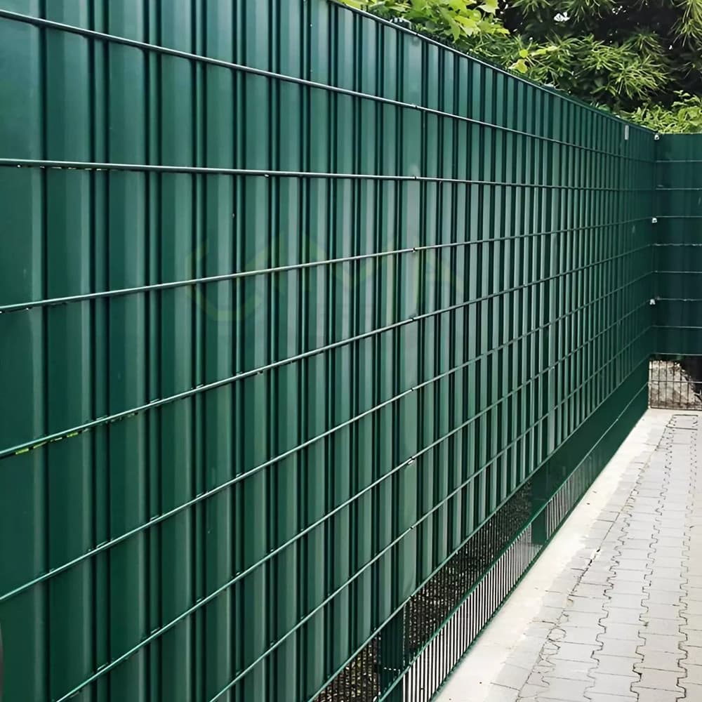 FRANGIVISTA ROTOLO VERDE PVC PER BALCONI RINGHIERE RECINZIONI PROTEZIONE 19CMX35MT 06267 in Schermi divisori e protettivi per giardino Trade Shop italia - Napoli, commercioVirtuoso.it
