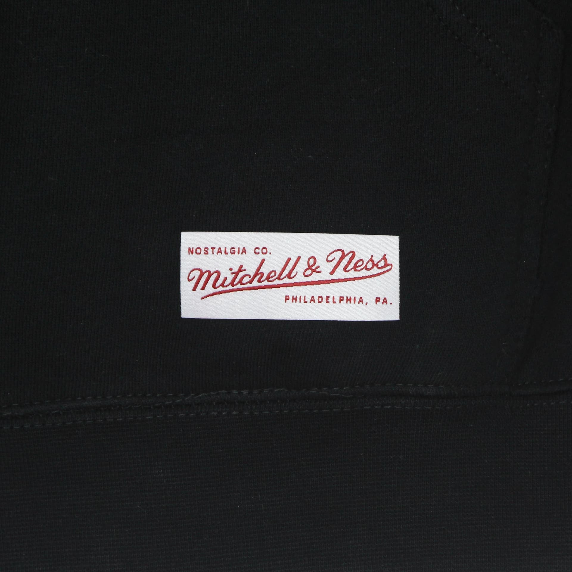 MITCHELL &amp; NESS Felpa Cappuccio Uomo Legacy Reborn Hoodie X Notorious B.i.g Black da uomo in Felpe con cappuccio Drestige - Casamassima, commercioVirtuoso.it