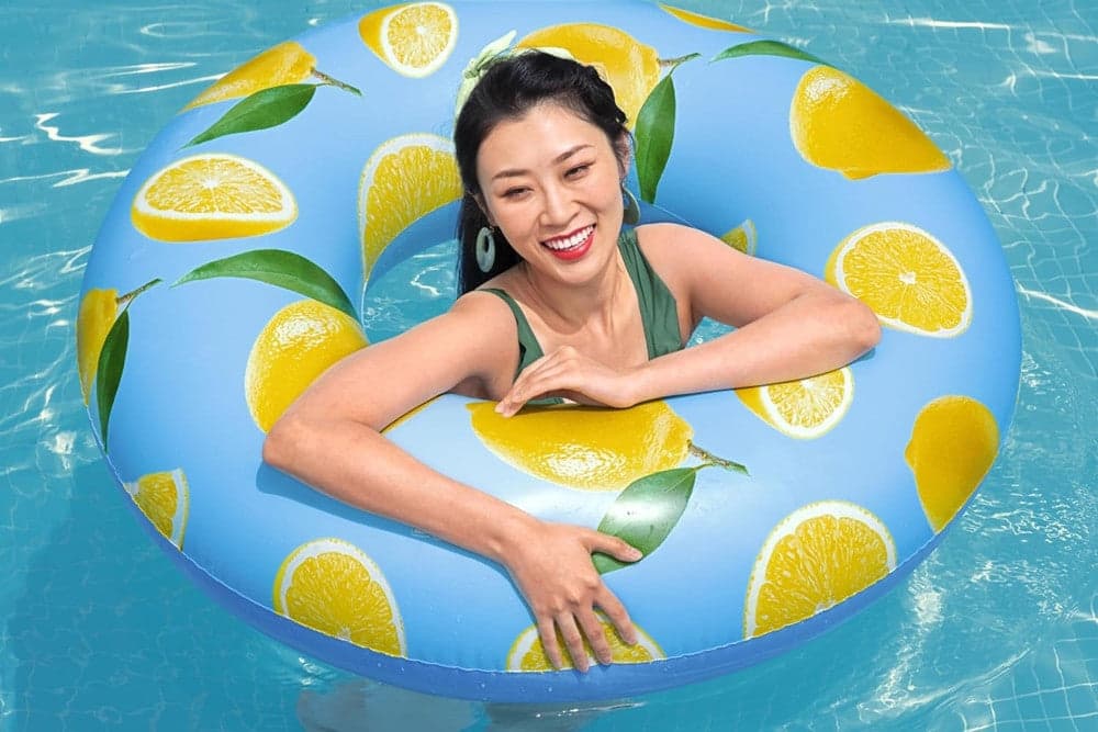 CIAMBELLA SALVAGENTE GONFIABILE PER PISCINA STAMPA AL LIMONE PROFUMATO Ø119CM 019976 in Salvagenti Trade Shop italia - Napoli, commercioVirtuoso.it