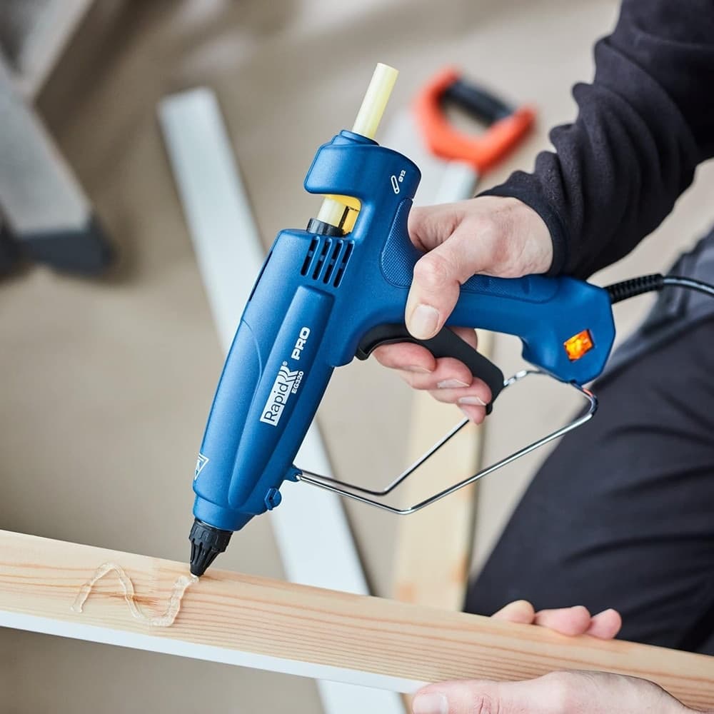 PISTOLA PER COLLA A CALDO EG320 CONTROLLO TEMPERATURA AUTOREGOLATO A 195°C UGELLO INTERCAMBIABILE in Pistole per colla Trade Shop italia - Napoli, commercioVirtuoso.it