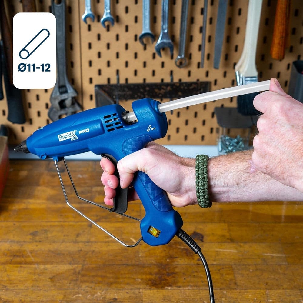 PISTOLA PER COLLA A CALDO EG320 CONTROLLO TEMPERATURA AUTOREGOLATO A 195°C UGELLO INTERCAMBIABILE in Pistole per colla Trade Shop italia - Napoli, commercioVirtuoso.it