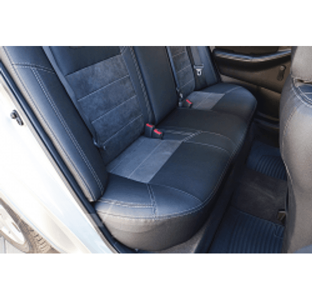 Coprisedili su misura per Toyota Corolla (E120) (2000-2006), Leather Style in Set per interni Autooggetti.it - Roma, commercioVirtuoso.it