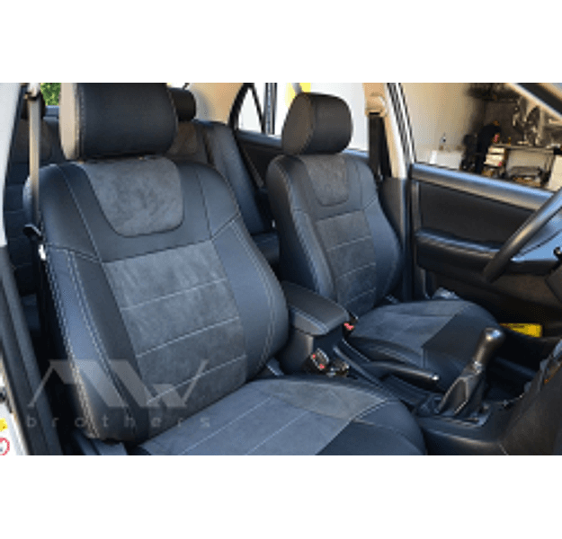 Coprisedili su misura per Toyota Corolla (E120) (2000-2006), Leather Style in Set per interni Autooggetti.it - Roma, commercioVirtuoso.it