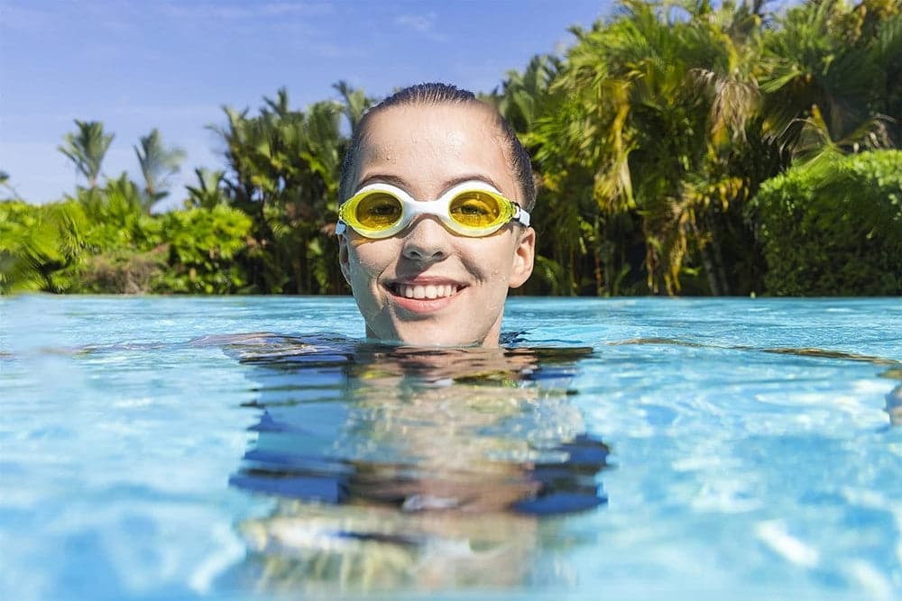 OCCHIALINI DA NUOTO LIGHTNING PRO RIVESTIMENTO ANTI UV ANTIAPPANNAMENTO 14+ ANNI 21130 in Occhialini Trade Shop italia - Napoli, commercioVirtuoso.it